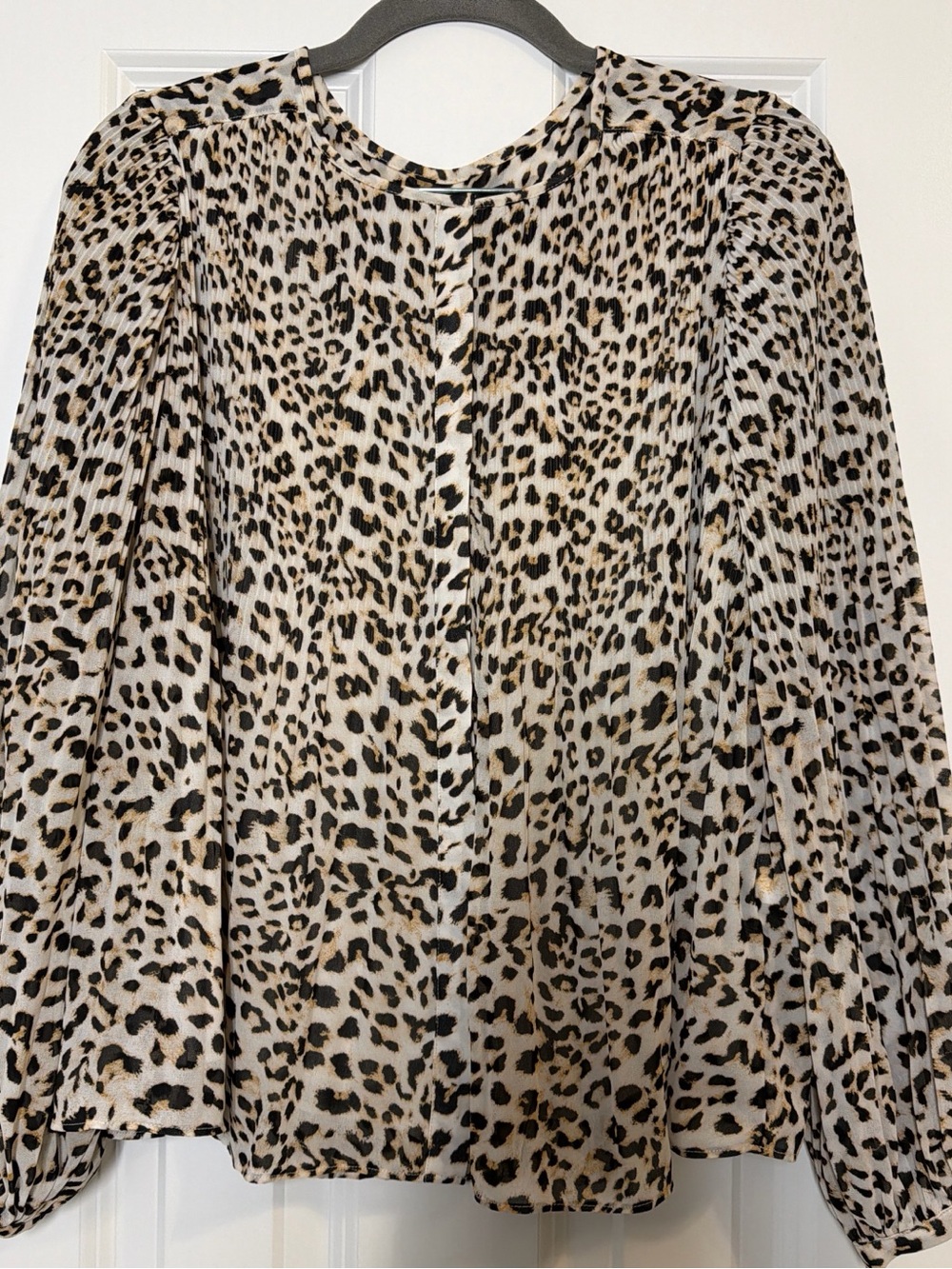 Banana Republic Leopard Print Pleated Long-Sleeve Blouse in Beige, Black